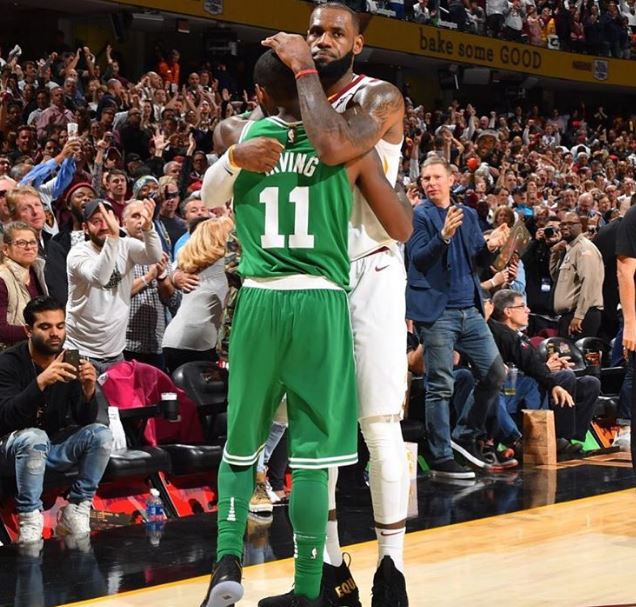 布伦特福德主帅：胡桑诺夫绝对该被罚下，裁判犯了错（布伦特福德主帅：胡桑诺夫理应染红，裁判判罚失误）