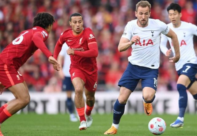 斯卡洛尼谈抽签：没有轻松的对手，我们必须全力以赴争取晋级（斯卡洛尼评分组：无弱旅，我们将倾尽全力冲击晋级）