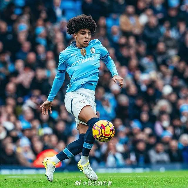 意媒：国米计划圣诞节前约见恰20经纪人，可能谈降薪续约一年（意媒：国米拟于圣诞前与恰尔汗奥卢经纪人会面，或商议降薪续约一年）